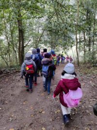 Ausflug der Bärenklasse zum Burbacher Waldweiher
